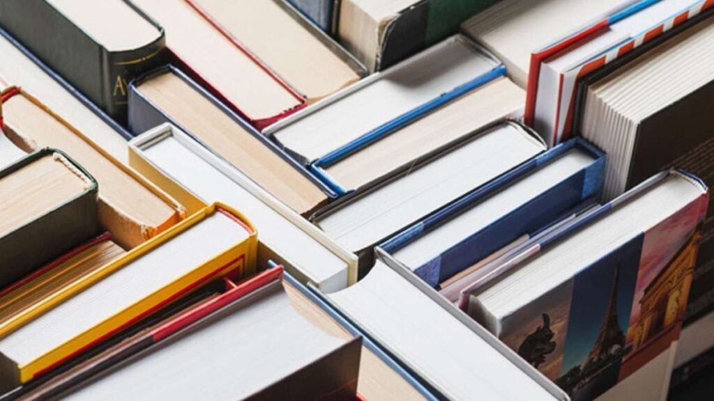 ¿Almacena correctamente sus libros? Esto es lo que los expertos recomiendan sobre cómo almacenar libros
